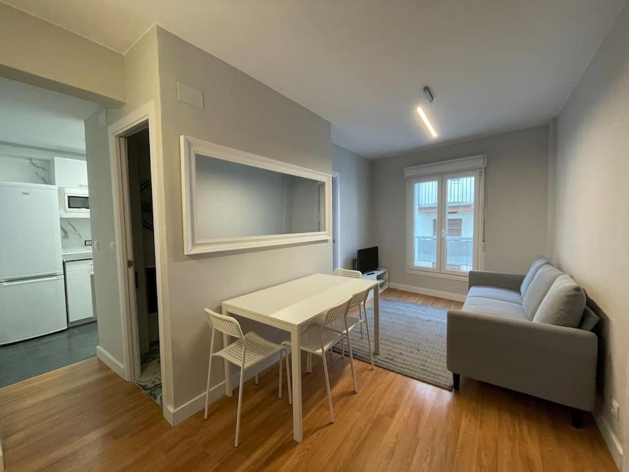 Apto. A Estrenar En El Centro 2 Hab Y 1 Bano Apartment